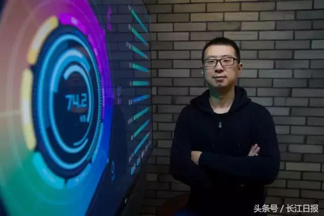 武汉这群人脑壳一定“坏”掉了！大家挤破头进BAT他们逆向而行