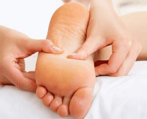 炎热夏季香港脚爆发怎么办，去除脚臭小妙招