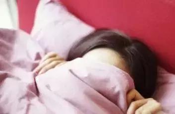 脸色痘印残留的黑色怎么才能消除,斑点痘印皮肤暗沉怎么改善