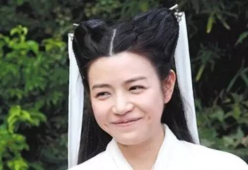 大方脸大饼脸发型,适合脸大且不对称脸型的发型