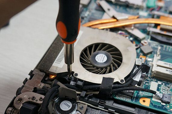 游戏本两个散热风扇只有一个转,超强散热专业游戏本