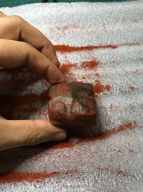 小叶紫檀木刻蟾蜍