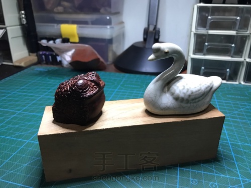 小叶紫檀木刻蟾蜍