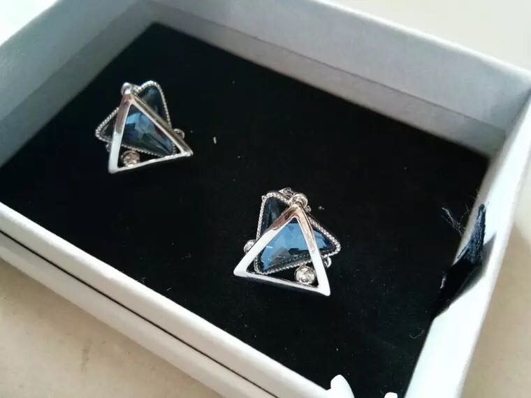 耳洞不出脓后经常流血,耳洞不愈合流脓流血