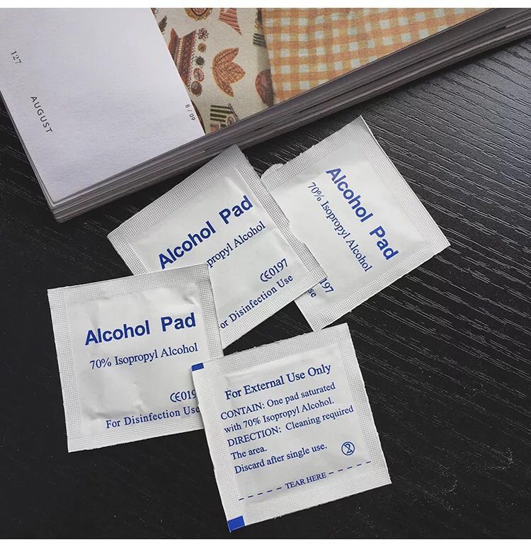 耳洞不出脓后经常流血,耳洞不愈合流脓流血