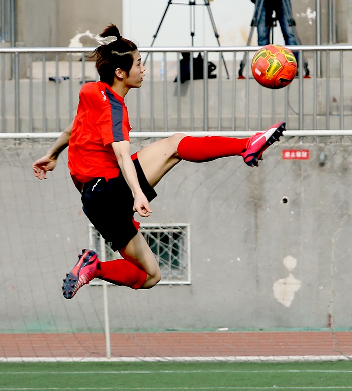 国足中韩长沙胜利,国足比赛张艺兴领唱