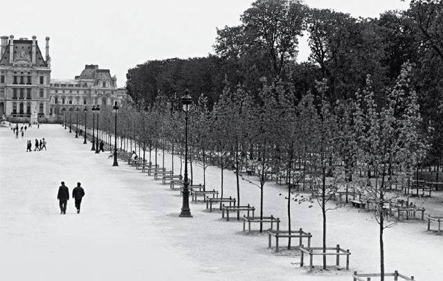 海明威:这是我们贫穷却幸福时的巴黎