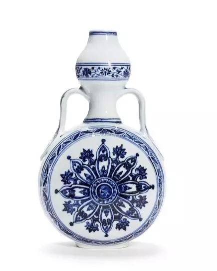 黄金时代永宣瓷，跨越种族，冲破时空，而今来到香港