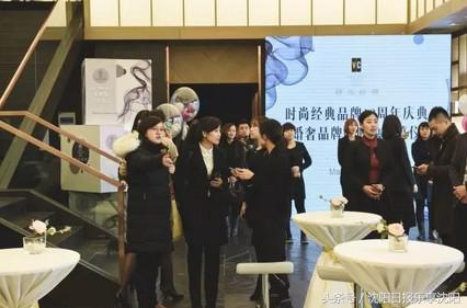 阳光正好,微风不燥,而你刚好19岁—时尚经典19周年庆纪实