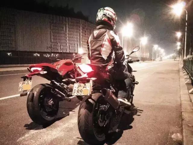 一张外地摩托车牌照多少钱,一张摩托车牌照拍卖300多万