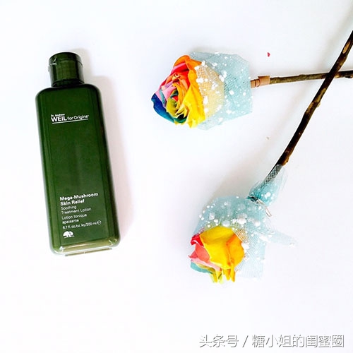 你是各种瓶瓶罐罐的化妆水收集癖吗?得意地大声说我是!