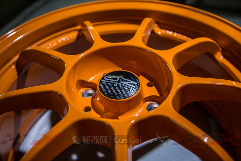 性价比最佳的18寸轻量化轮毂,超轻高级感18寸轮毂