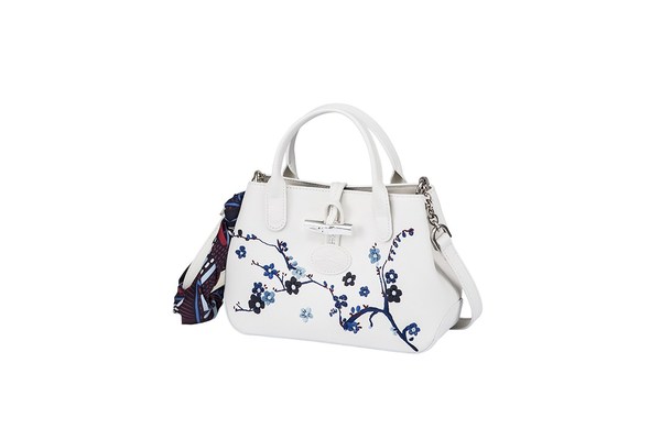 Longchamp饺子包大变样！平价买出大牌范~