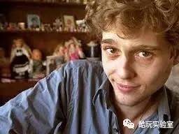 美国史上最惨无人道实验，双胞胎被迫性别重置，得知真相双双自杀