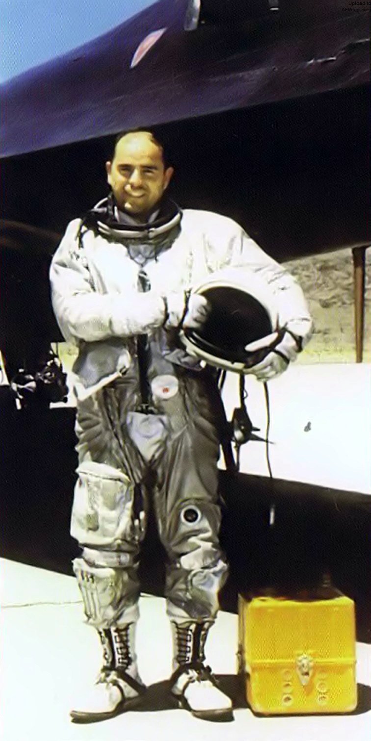 y-12侦察机,三马赫a-12侦察机