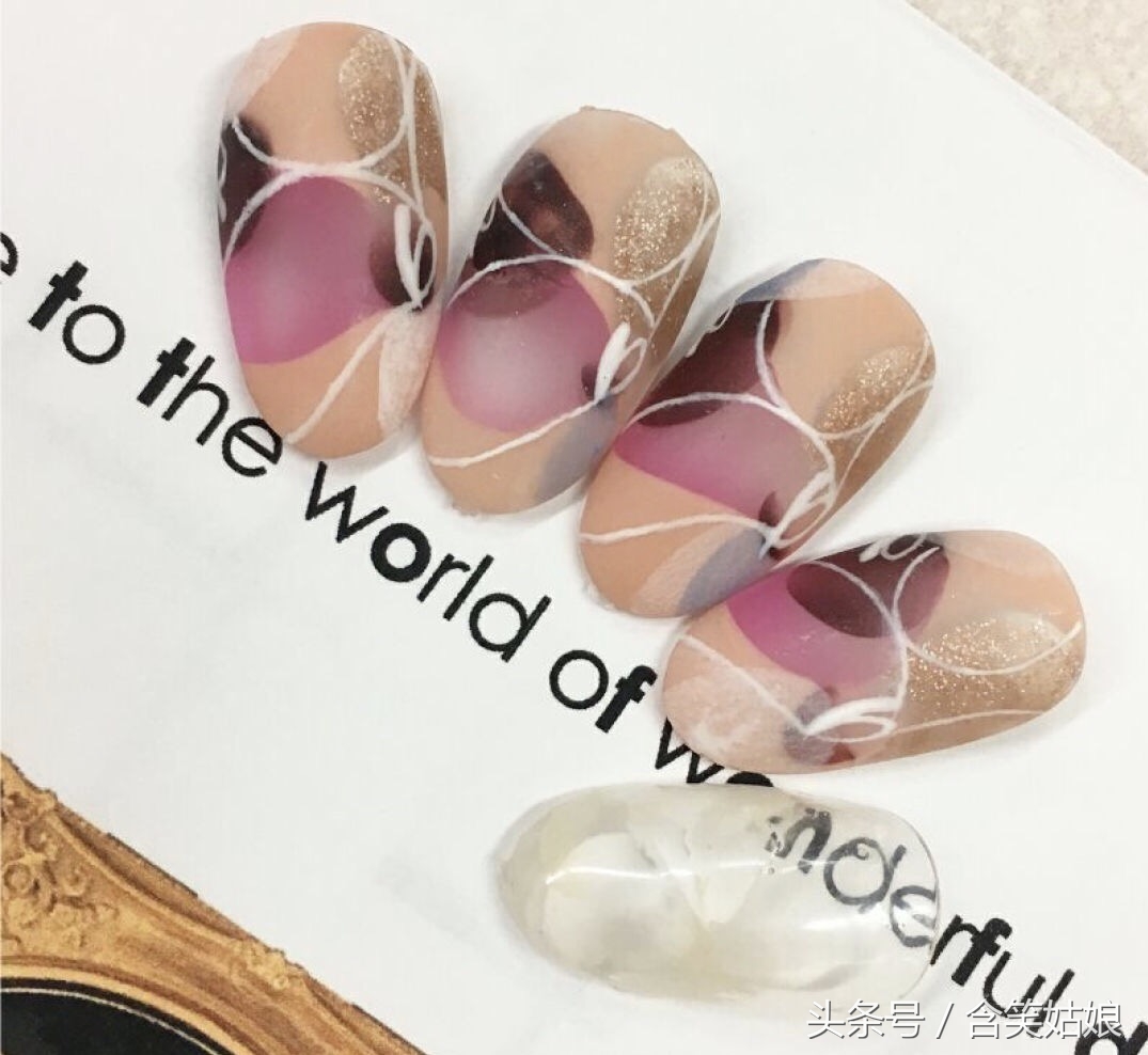 美甲油为什么会缩胶,甲油胶缩胶怎么回事