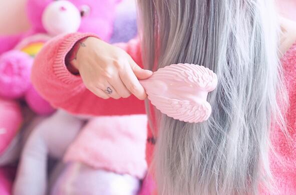 脸书让妹子尖叫的发梳，竟然是这些！