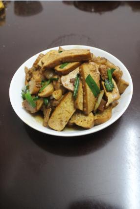 攸县香干炒肉真的怎么吃都不会腻,攸县香干芹菜炒肉家常做法