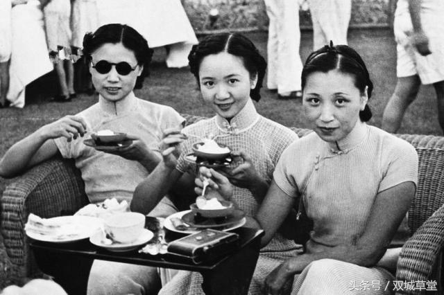 抽雪茄喝红酒烤龙虾,抽雪茄喝品红酒打高尔夫