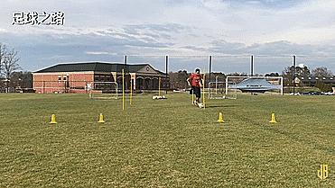 足球带球节奏变化的练习,普通带球变化节奏技巧