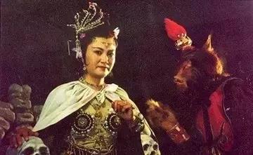 三打白骨精教会了我什么道理,西游记的白骨精有什么特点