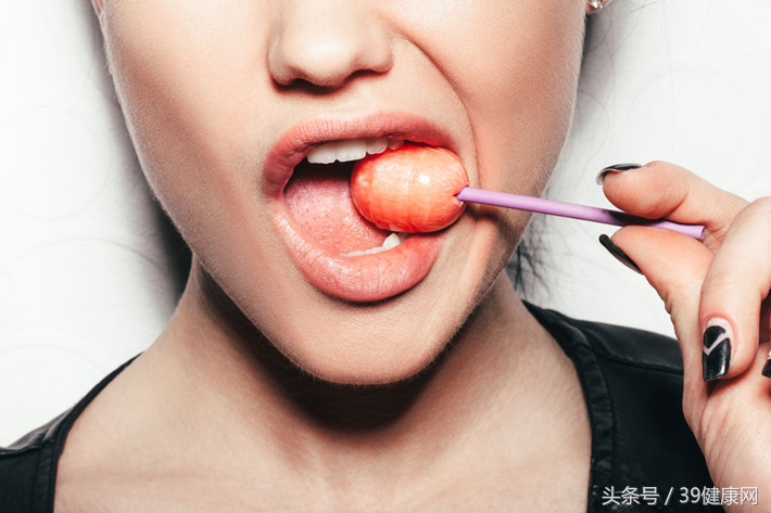 上眼皮跳预兆有哪些疾病,眼皮跳是什么大病预兆