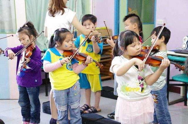 通过游戏来激发孩子的学习兴趣,孩子爱玩游戏如何激发学习兴趣