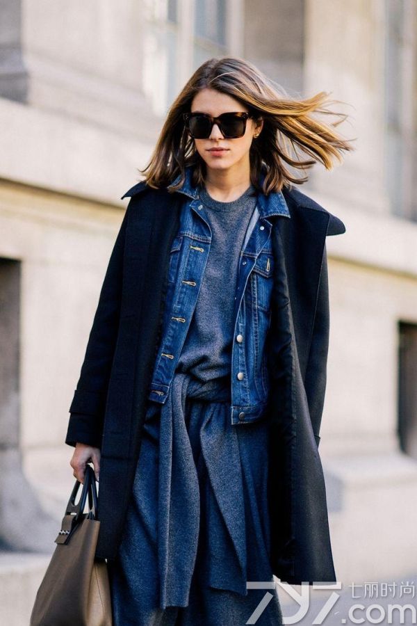 牛仔外套可以用洗衣机洗吗,牛仔外套缩水了怎么恢复原状