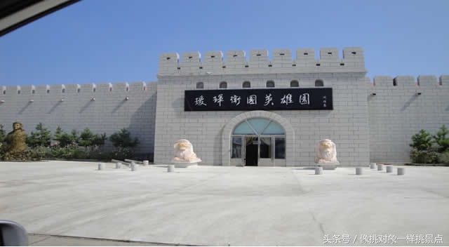 中俄边境俄罗斯人代购,中俄边境两城市就隔一条河