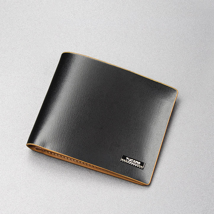 送他一款钱包,悄悄贴上你们的合照