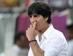 鼻屎上的勒夫,烟雾中的里皮