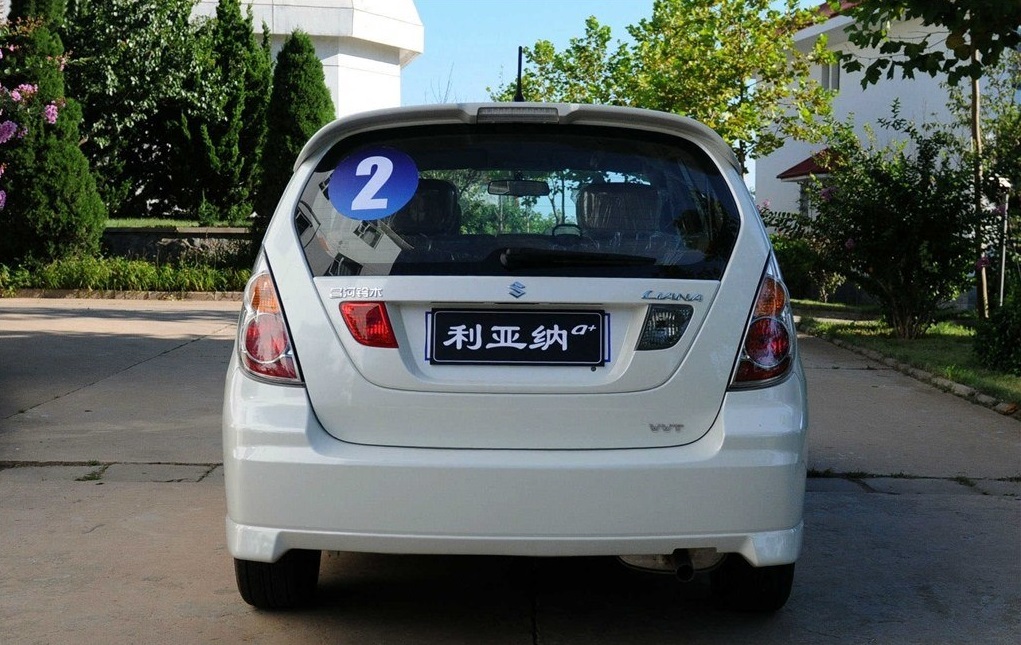 这辆两厢轿车不到5万,进口发动机大空间超级耐用但几乎无人知