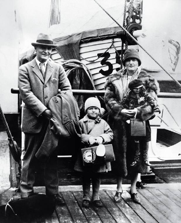 海明威:这是我们贫穷却幸福时的巴黎