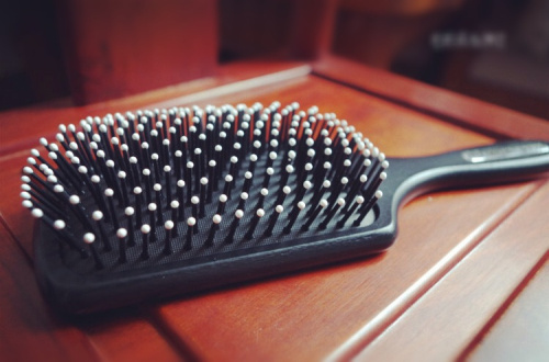 脸书让妹子尖叫的发梳，竟然是这些！