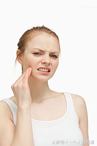 皮肤干燥综合征的症状表现,皮肤干燥发痒的表现