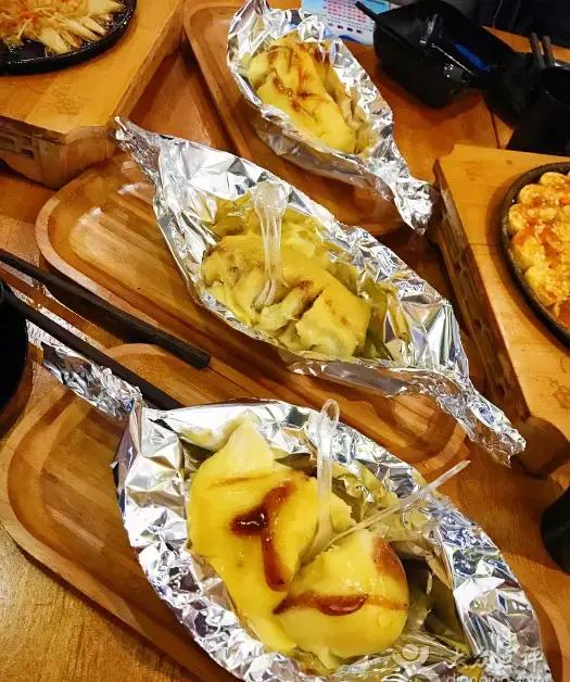 直男别再傻傻叫女朋友多喝热水了,直男们别再回复多喝热水