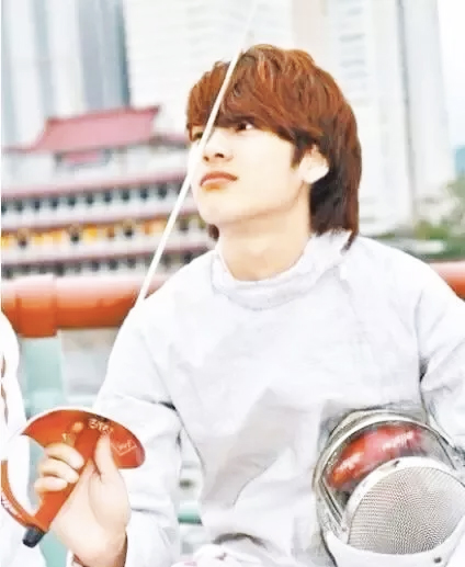 王嘉尔曾经的梦想,王嘉尔08年击剑奥运会