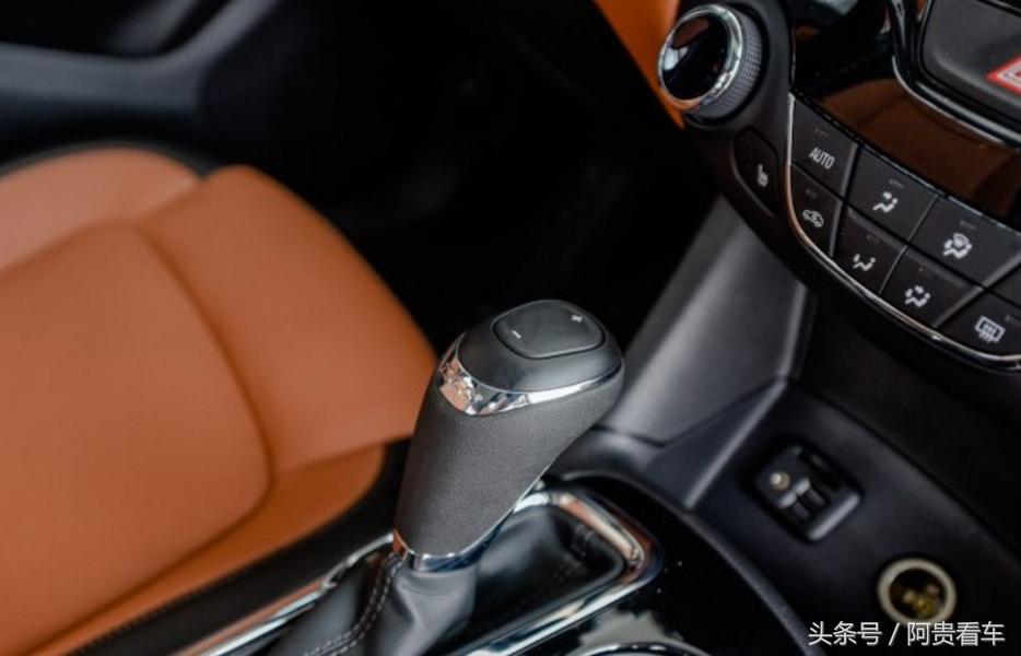 分分钟“熄火”，全景天窗打不开，史上最坑配置你体验过几个？