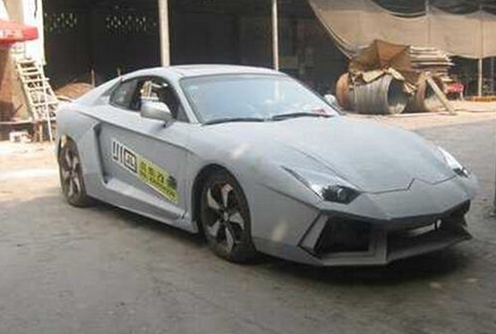 一位小伙造一台概念版兰博基尼,年轻小伙用自家破车造兰博基尼
