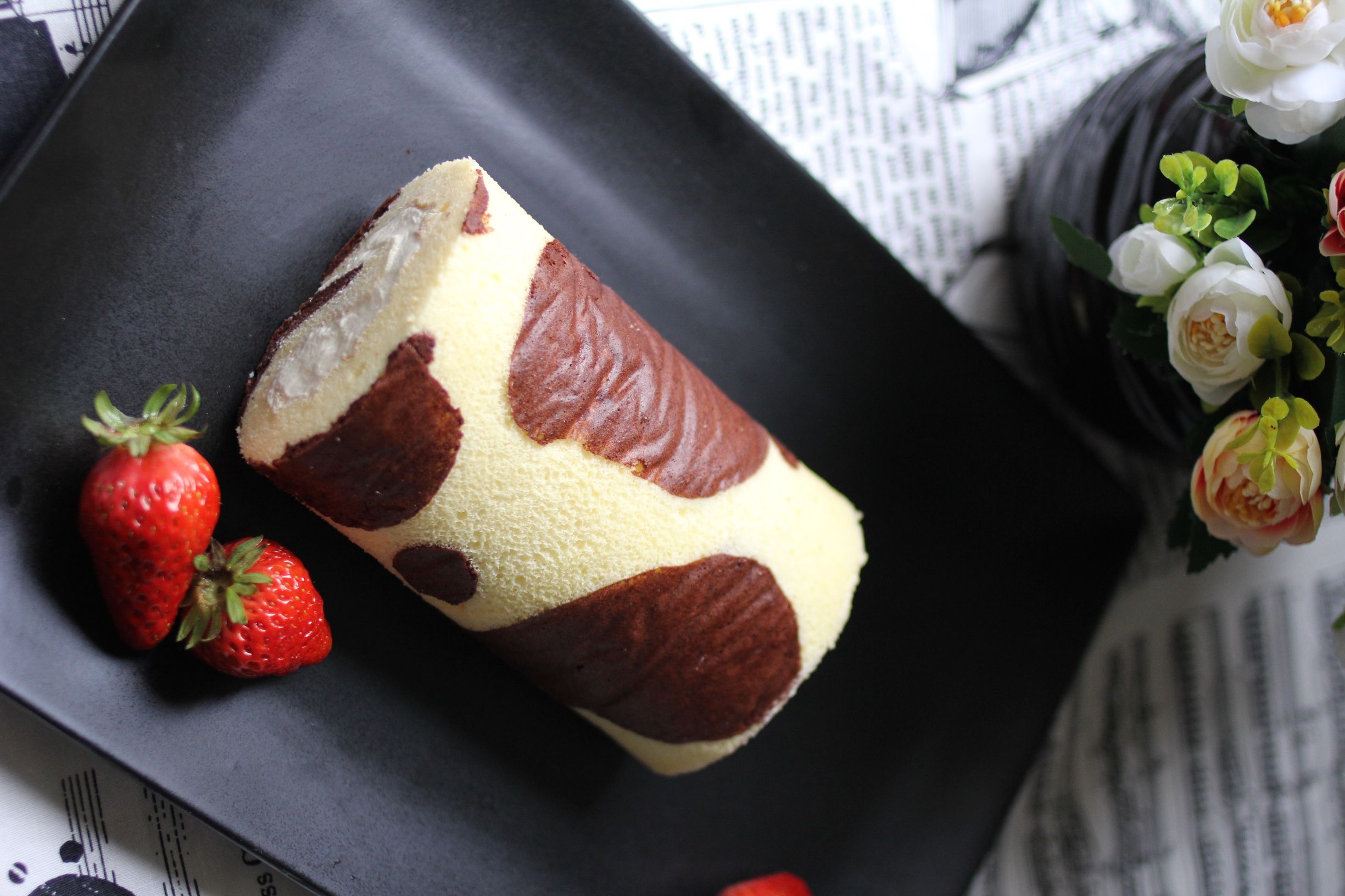 黑白花奶牛与娟姗奶牛的区别,黄白花奶牛好还是黑白花奶牛好