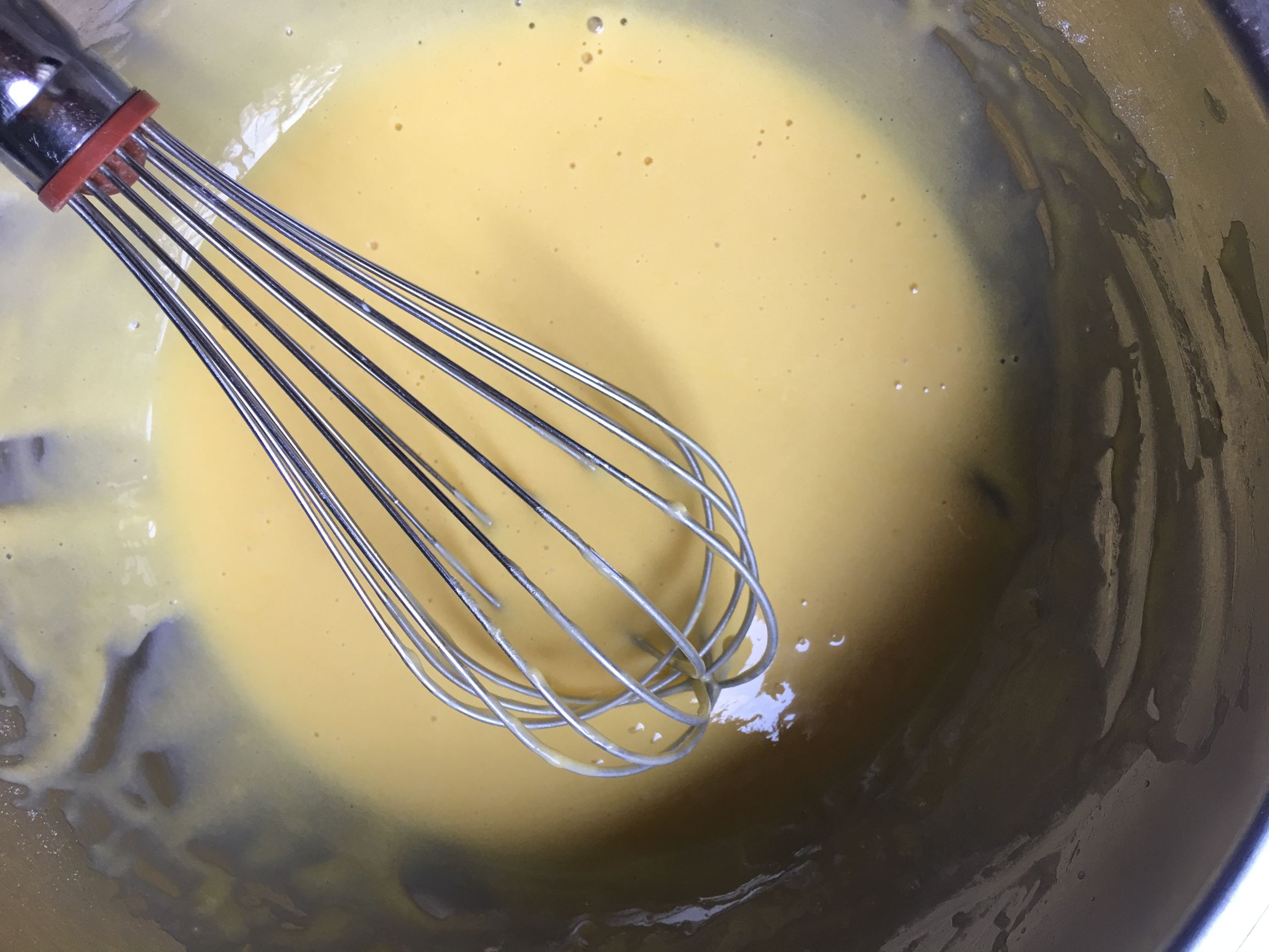 黑白花奶牛与娟姗奶牛的区别,黄白花奶牛好还是黑白花奶牛好