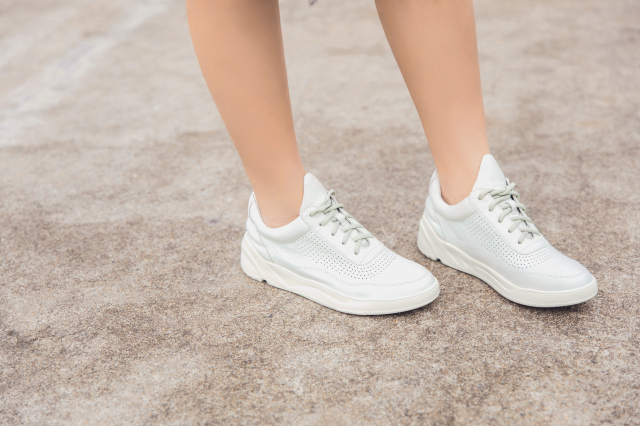 如何选择一款适合自己的小白鞋,拒绝花里胡哨的鞋子