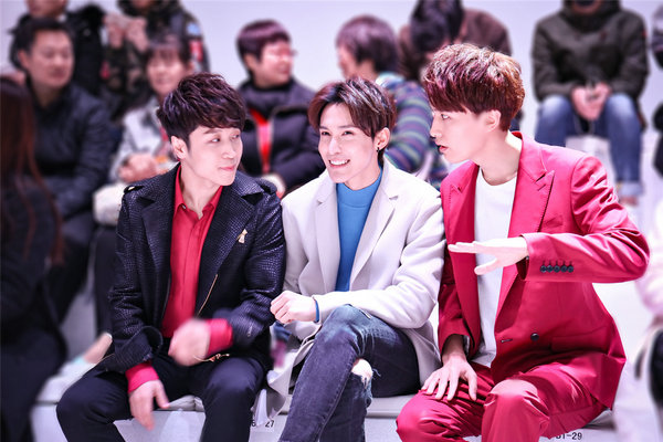 张海宇蒋易参加的综艺,蒋易张海宇今夜现场秀