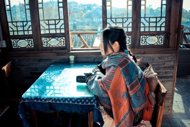 啦啦旅行-旅漂三年,边旅行边房,她靠什么生活?!