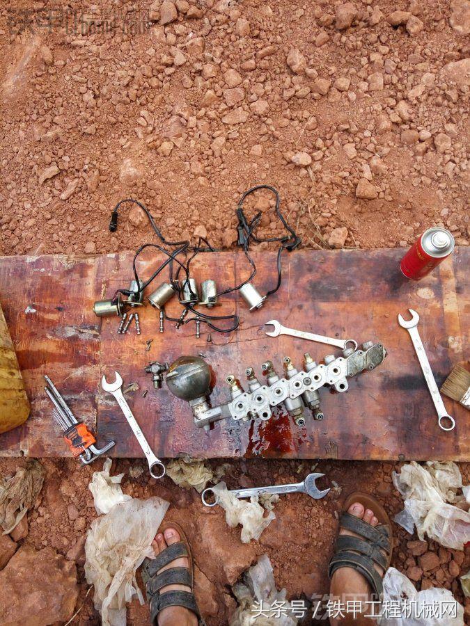 二手经典小松220-5,二手小松200-10