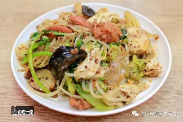 带大家尝尝正宗抚顺麻辣拌,正宗抚顺麻辣拌的菜品