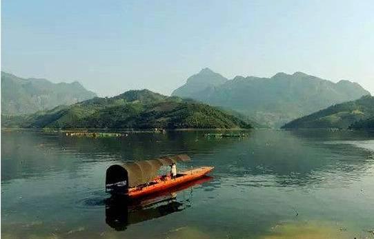 浜戝崡娉歌タ鍘跨編濂虫紓浜悧,浜戝崡绾㈡渤娉歌タ缇庡コ