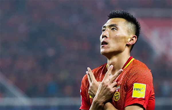 国足逆袭成功,国足赢韩国纪录片