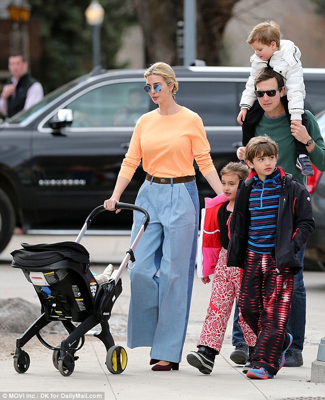 恶毒美媒体抓住伊凡卡川普的大屁股说事,怪只怪4千块的牛仔宽裤