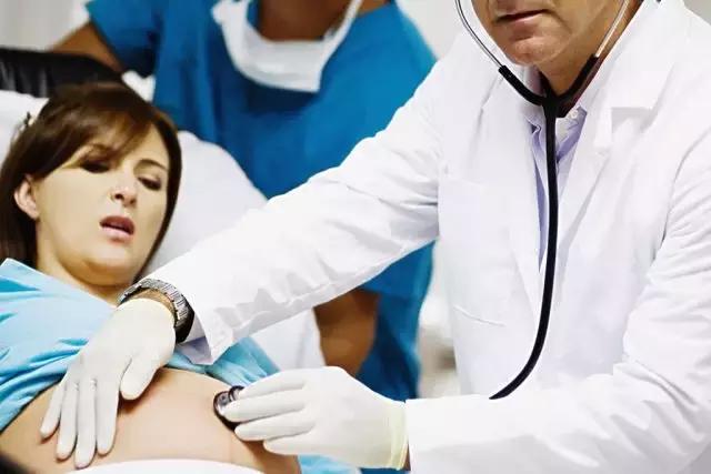 孕期见红怎么回事严重吗,孕期见红怎么处理